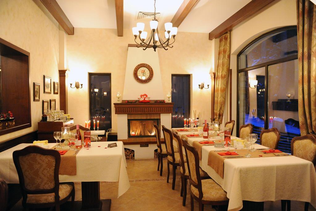 Hotel Foisorul Cu Flori Сіная Екстер'єр фото