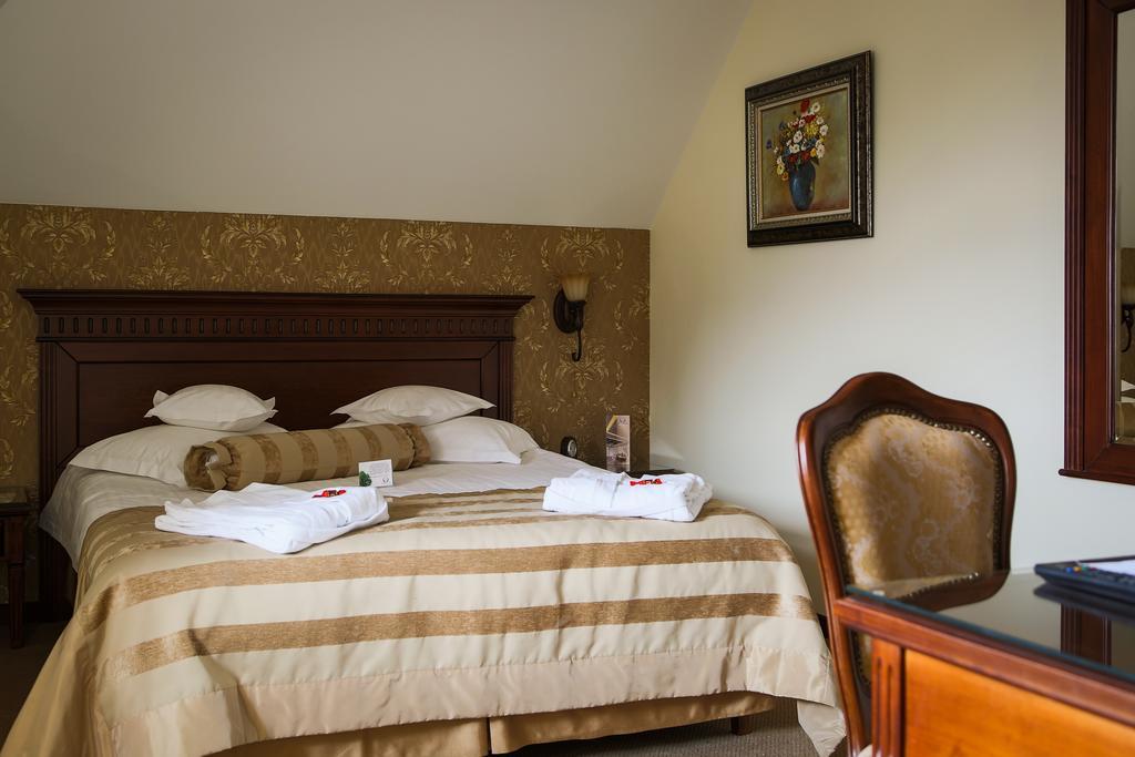 Hotel Foisorul Cu Flori Сіная Екстер'єр фото