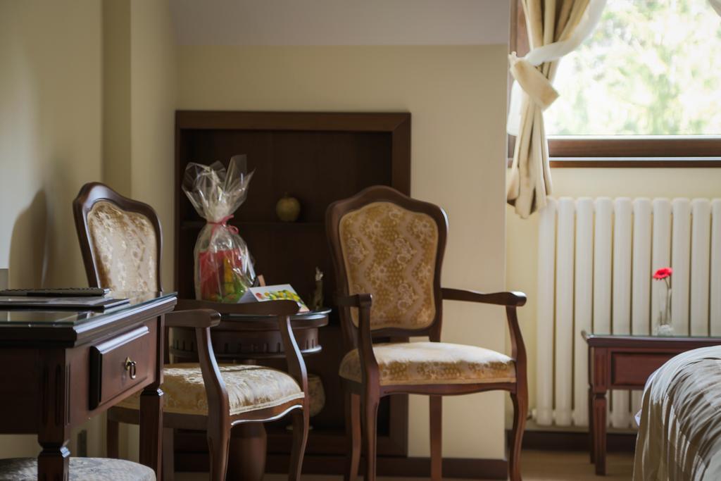 Hotel Foisorul Cu Flori Сіная Екстер'єр фото