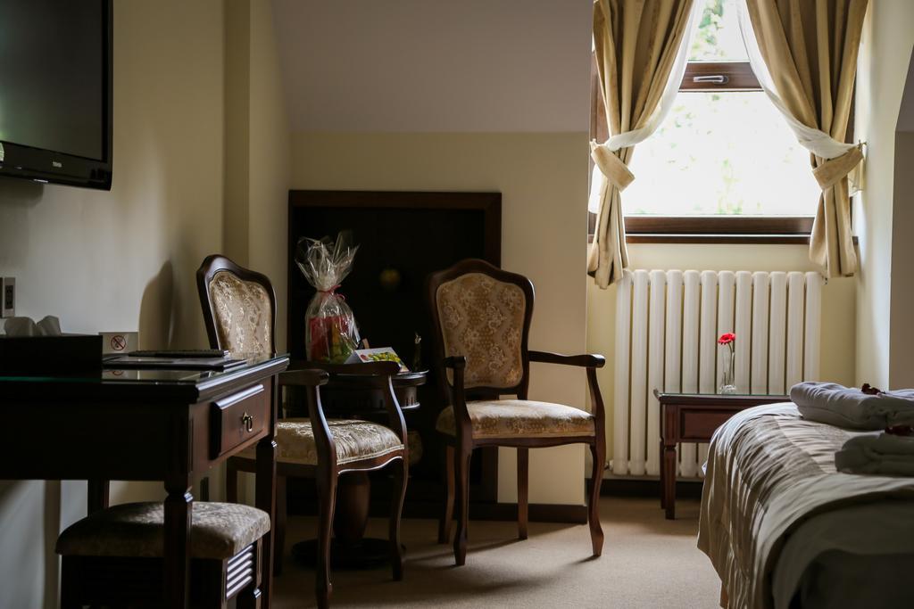 Hotel Foisorul Cu Flori Сіная Екстер'єр фото