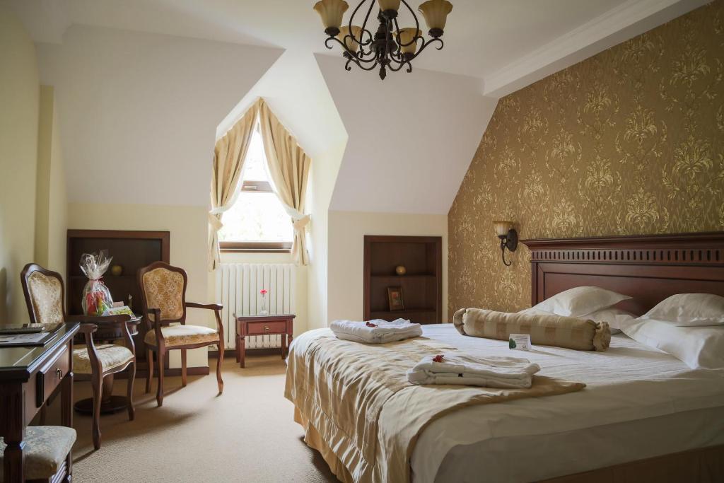 Hotel Foisorul Cu Flori Сіная Екстер'єр фото