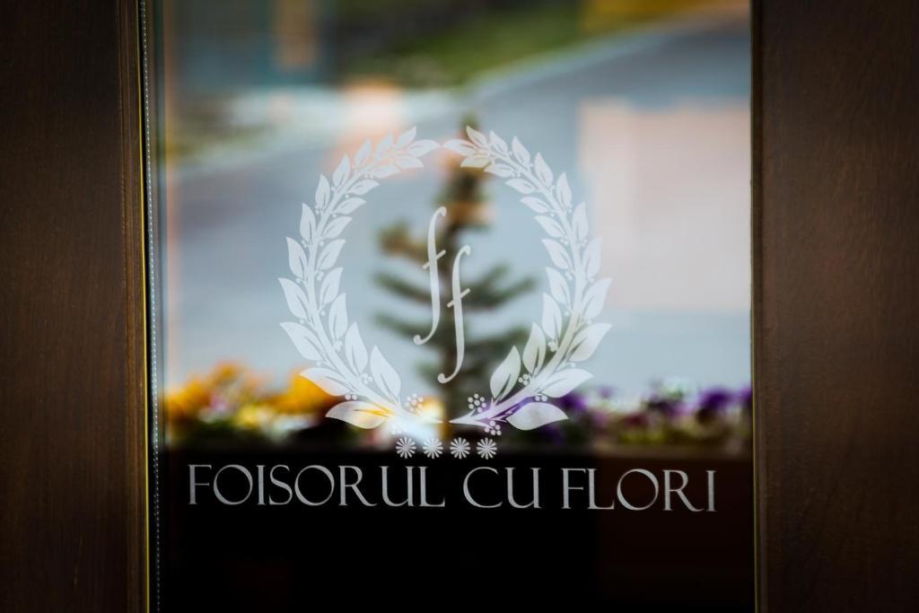 Hotel Foisorul Cu Flori Сіная Екстер'єр фото