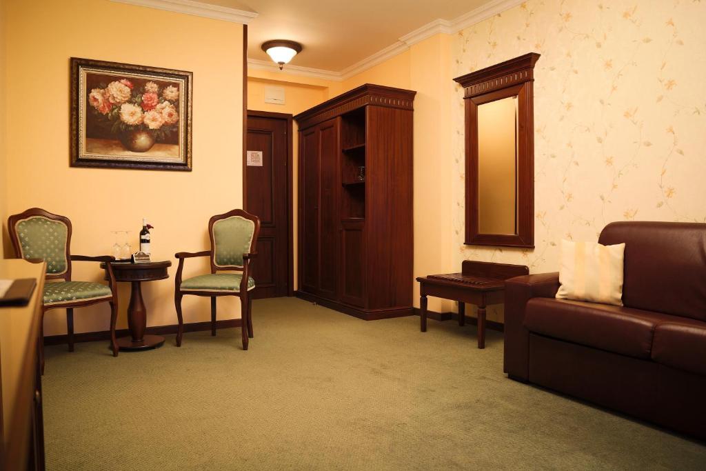 Hotel Foisorul Cu Flori Сіная Екстер'єр фото