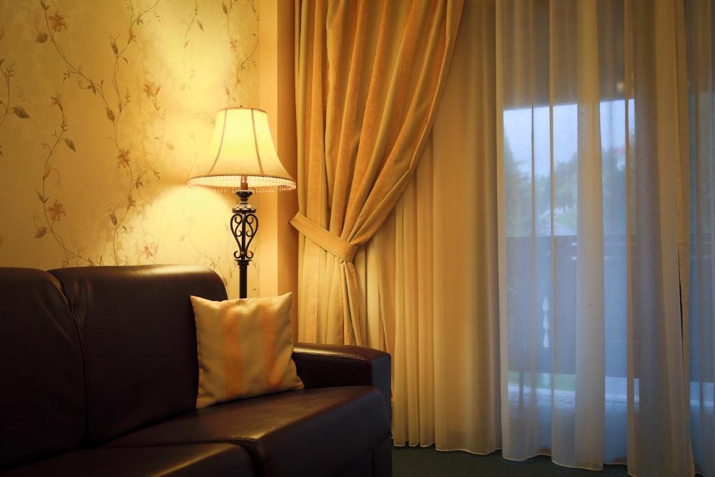 Hotel Foisorul Cu Flori Сіная Екстер'єр фото