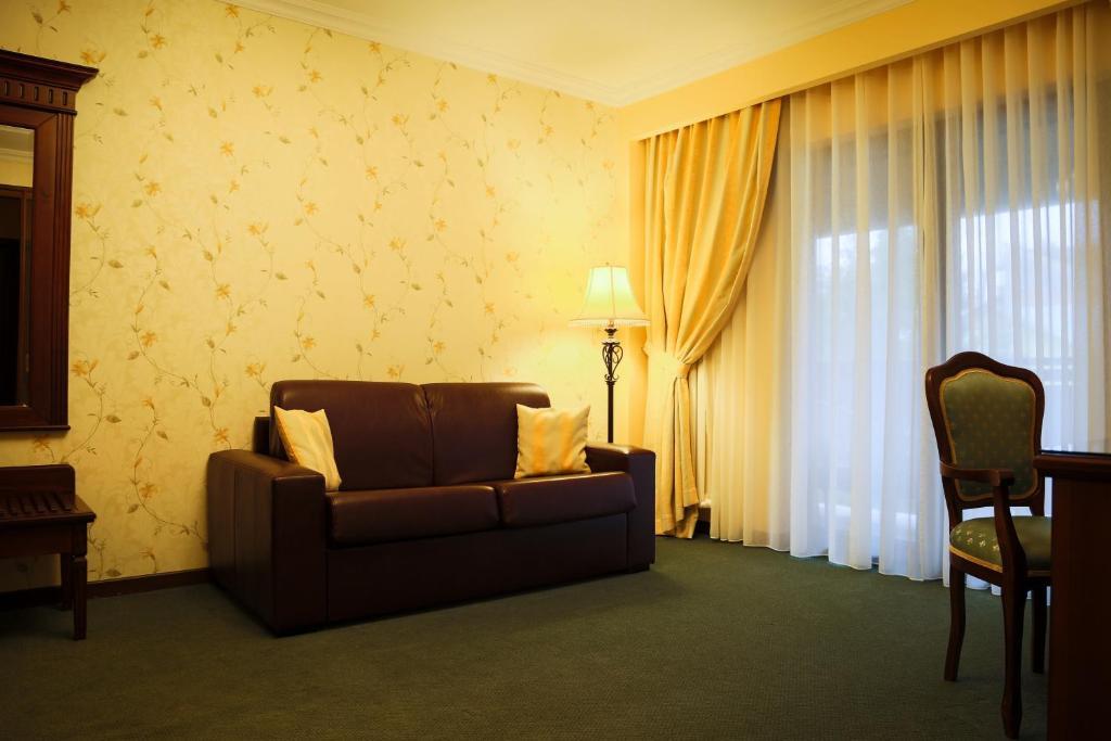 Hotel Foisorul Cu Flori Сіная Екстер'єр фото